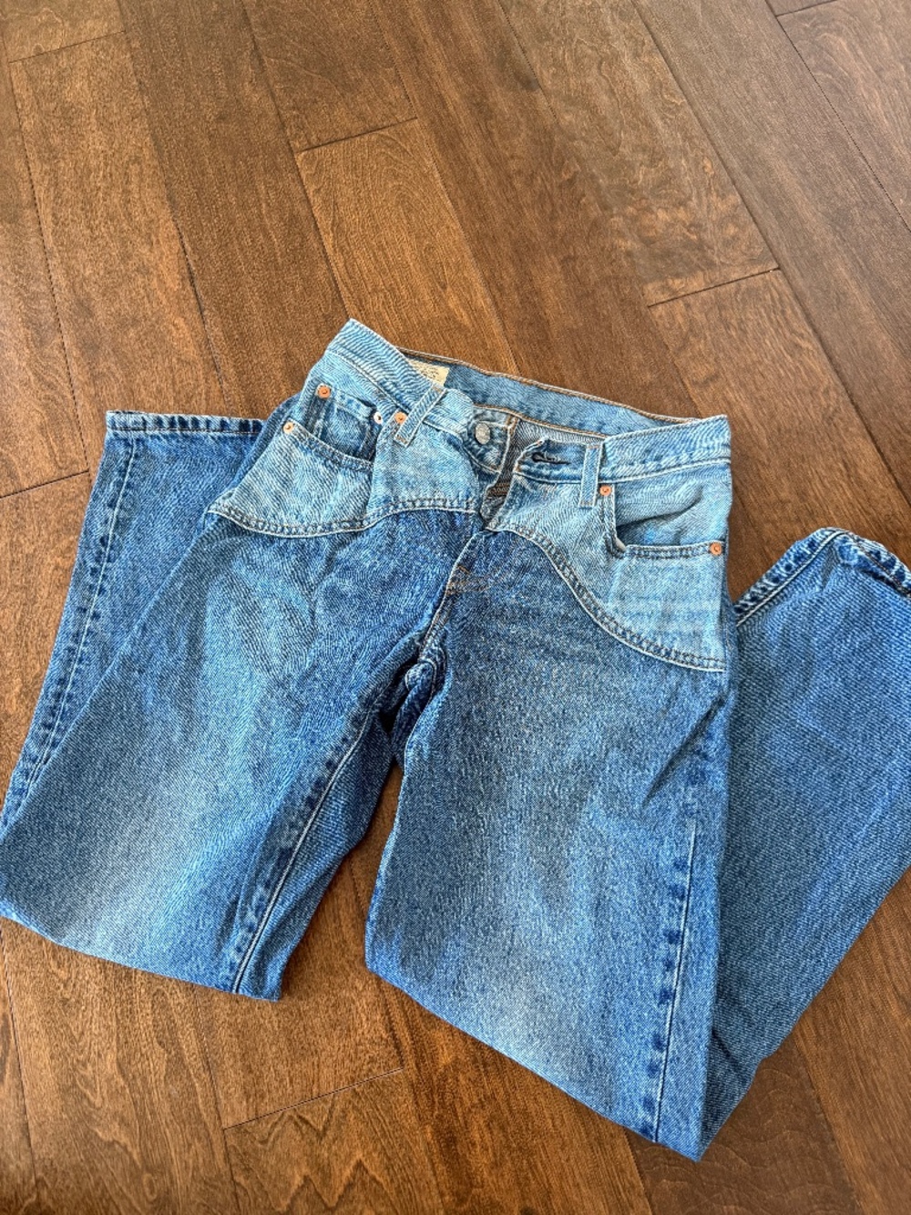Levi’s 2 tone Jean